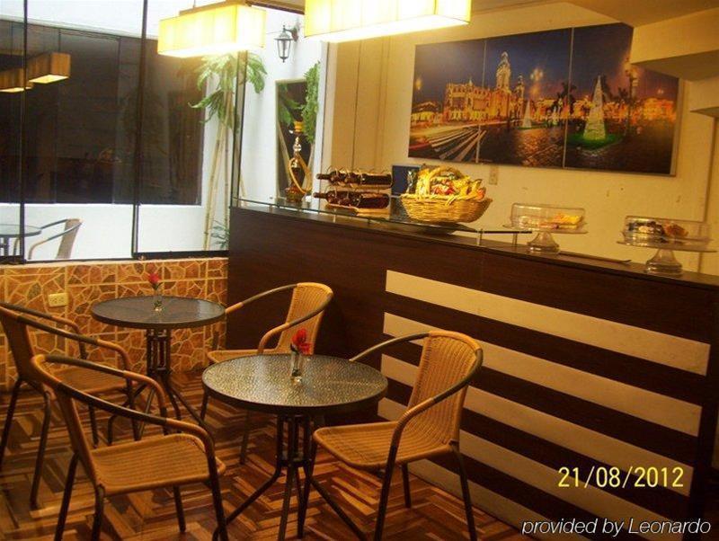 Casahotel Jockey Plaza Mall Lima Restaurant foto